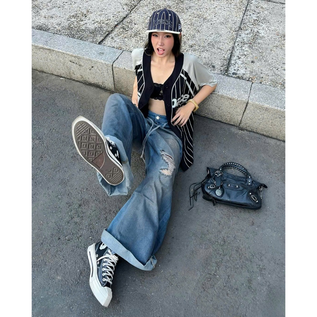 RIPPED WIDE LEG JEANS - Quần jeans rách ống rộng Whose Studio - Kèm dây quần | BigBuy360 - bigbuy360.vn