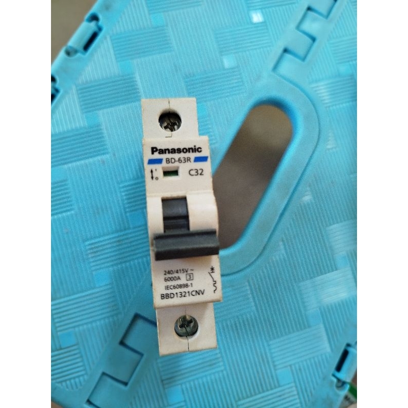 CB Panasonic ( 3 cái )10A 20A 32A hàng làm còn dư
