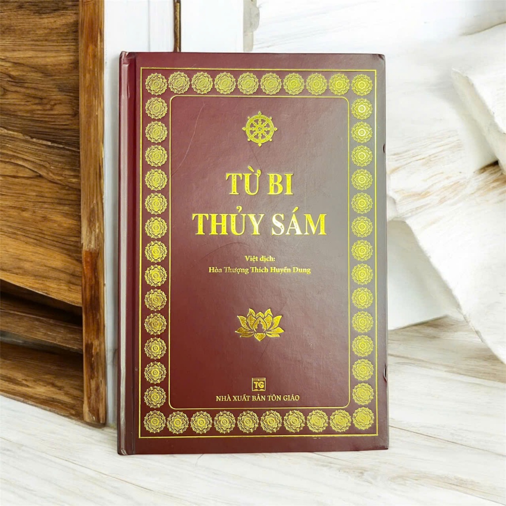 Sách - Kinh Từ Bi Thủy Sám Pháp- Chữ to rõ giấy đẹp ( tặng bọc sách bìa cứng)(thanhbook)