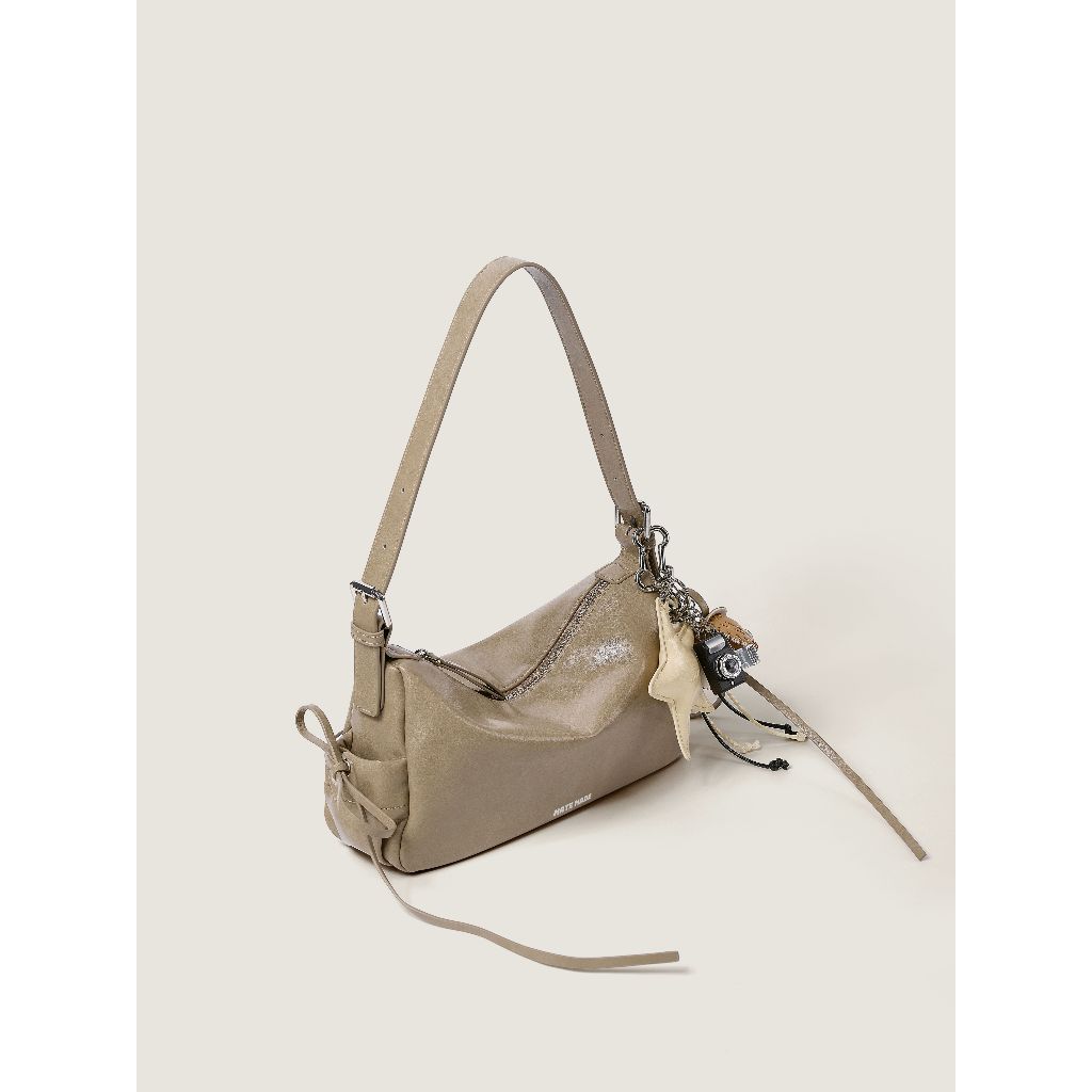 [KOL Review] Túi Đeo Vai Dáng Mềm Cloudy MATE MADE Lọ Lem Da Pu Cao Cấp Size 28 Hợp Đi Làm Đi Chơi | BigBuy360 - bigbuy360.vn