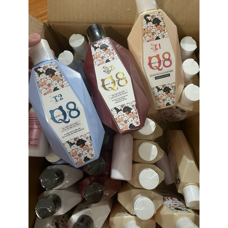 Sữa tắm cho chó mèo cao cấp Q8 siêu thơm , Sữa tắm cho thú cưng Q8