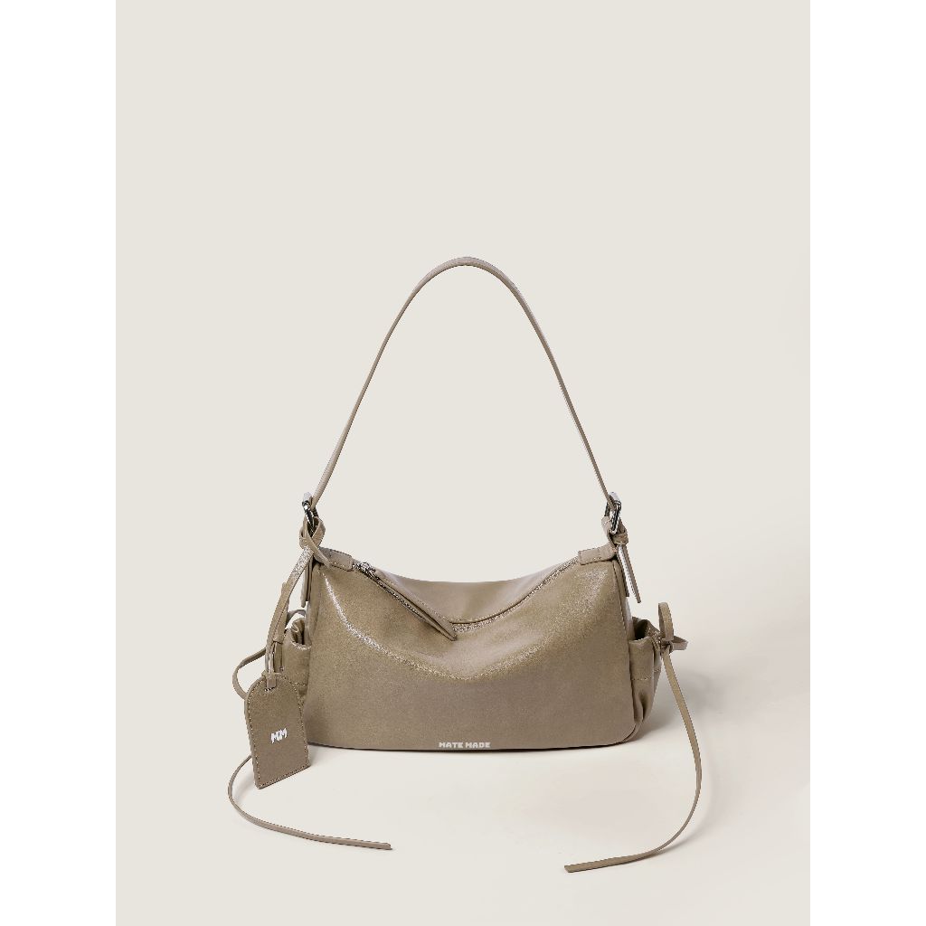 [KOL Review] Túi Đeo Vai Dáng Mềm Cloudy MATE MADE Lọ Lem Da Pu Cao Cấp Size 28 Hợp Đi Làm Đi Chơi | BigBuy360 - bigbuy360.vn