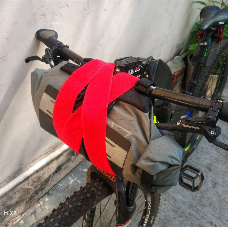 Dây dán velcro dài 1m ngang 5cm