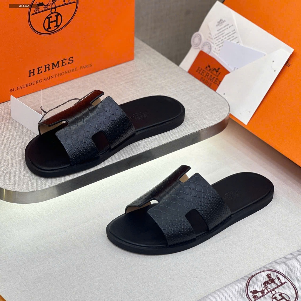 Dép Quai Ngang HM Izmir Da Epson Bản Họa Tiết Dập Vân Full Đen Siêu Hot 2025