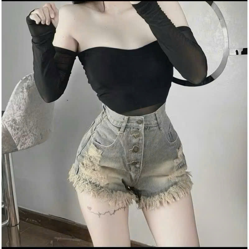 QUẦN SHORT JEAN 4 NÚT PHỐI RÁCH LƯNG CAO HAI TÚI CHẤT JEAN DÀY MỊN MILKSHOP
