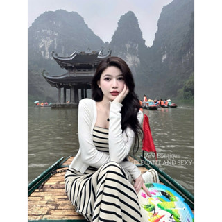 Set váy nữ ,Set đồ nữ đi biển gồm 3 Món Áo Khoác , Áo quây kèm Chân Váy Trắng Lẻ Sọc Đen Siêu Xinh Chuẩn Form Mẫu Mặc