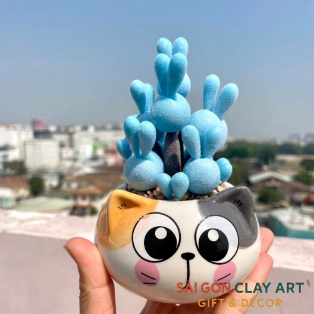 Sen đá tai thỏ xanh dương làm từ đất sét