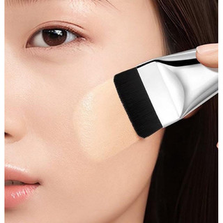 Cọ dẹt tán kem nền mỏng nhẹ cán bạc