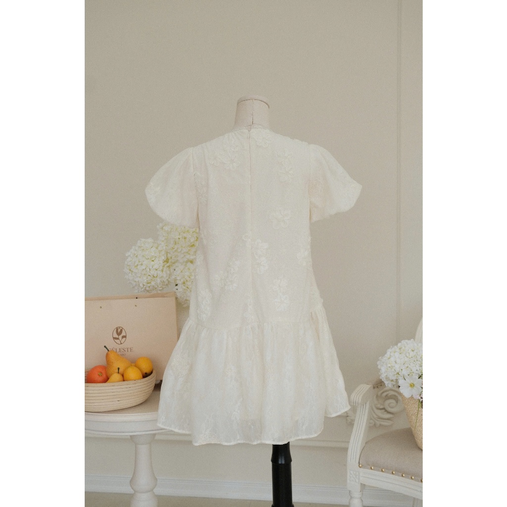 [DEAL MỞ BÁN] CÉLESTE - Váy Babydoll Dáng Ngắn Suông Chất Tơ Mềm Tay Bồng Đính Hoa Thêu Tiểu Thư Suri Dress | BigBuy360 - bigbuy360.vn