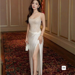 váy tiểu thư sang chảnh,váy thiêt kế sang chảnh  váy ren 2 dây chân váy dập ly xẻ tà K517