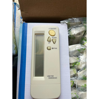 điều khiển điều hòa Daikin  âm trần nắp mở ngang