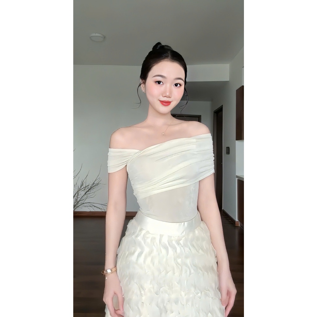 Áo Thun Lệch Vai Ngắn Tay, Áo Mặc Được Nhiều Kiểu, Chất Nhún Nhũ Co Dãn MioLady | BigBuy360 - bigbuy360.vn