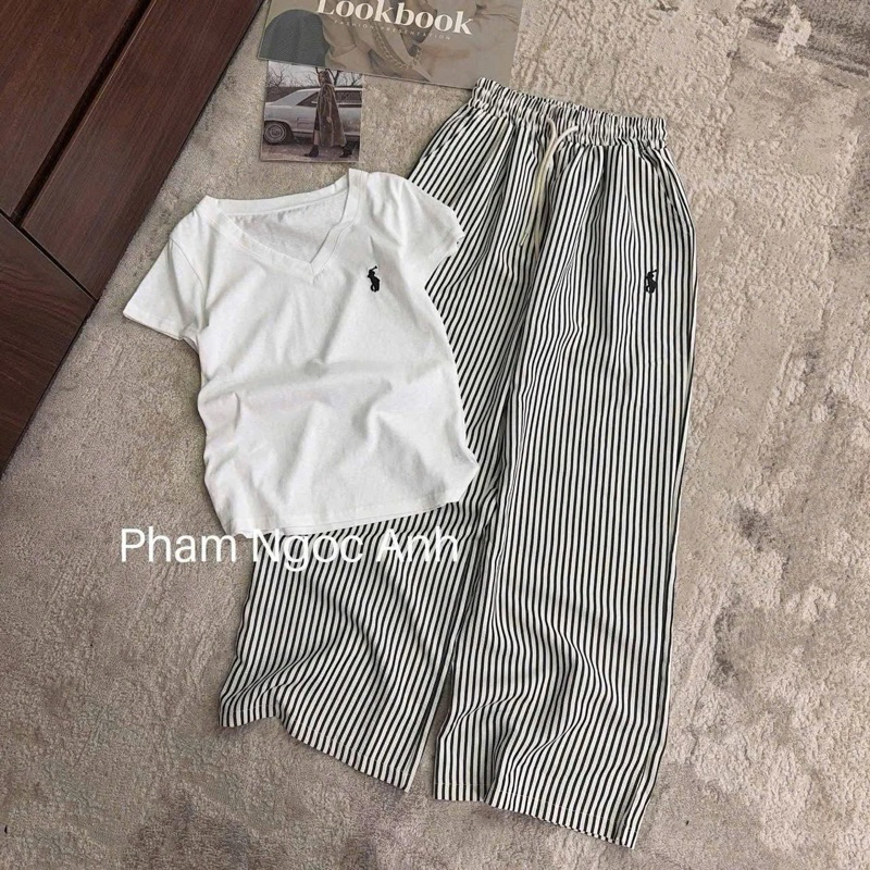 Áo Thun Nữ , Áo Thun Cổ Tim Hình Ngựa