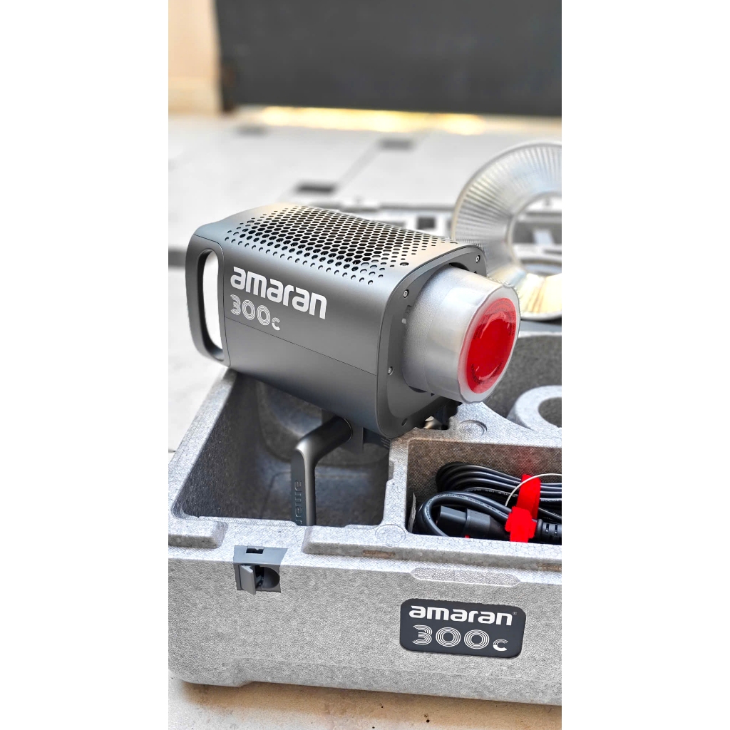 🔥 SIÊU KHUYẾN MÃI LỄ 30/4 – ĐÈN APUTURE AMARAN 300C
