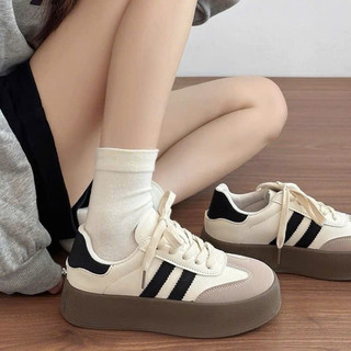 F-2 8001 GIẦY THỂ THAO NỮ 2 VẠCH ĐẾ CAO