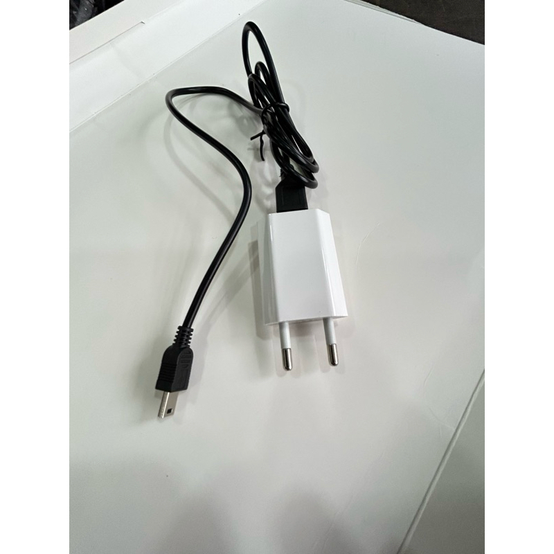 sạc kèm cáp máy trợ giảng takstar E126 aker2500