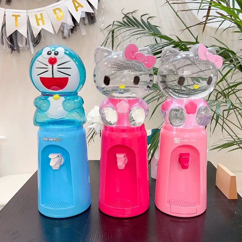 🌸𝐓𝐀̣̆𝐍𝐆 𝐐𝐔𝐀̀🌸 Bình nước - ly cốc Hello Kitty - Doremon Doraemon 2 lít