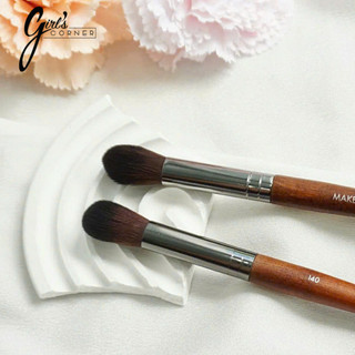 Thanh lý ngừng bán - Cọ Highlight Dạng Nhỏ Makeup Forever 140