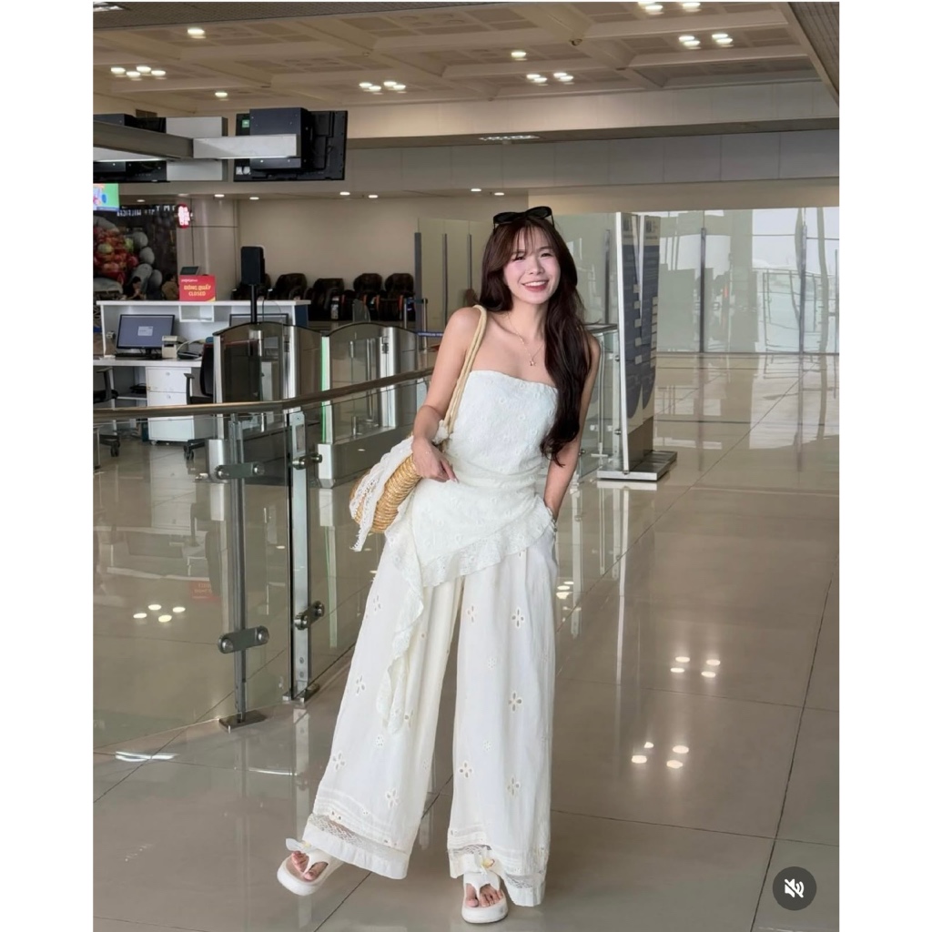 ÁO QUÂY LAYER REN HOA – MỀM MẠI, NỮ TÍNH, MẶC ĐI BIỂN CỰC XINH