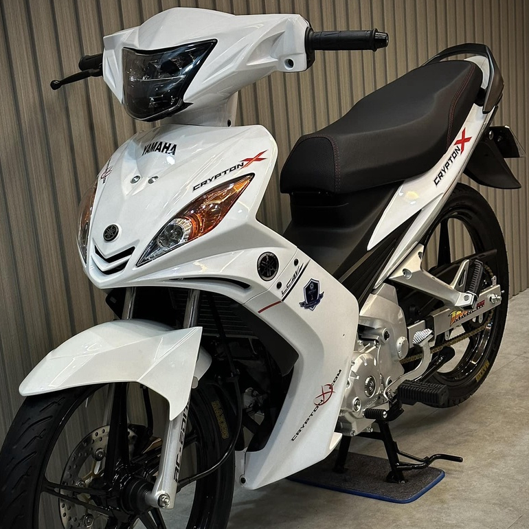 Tem rời Exciter 135  Mẫu Crypton X trắng đỏ đen đơn giản