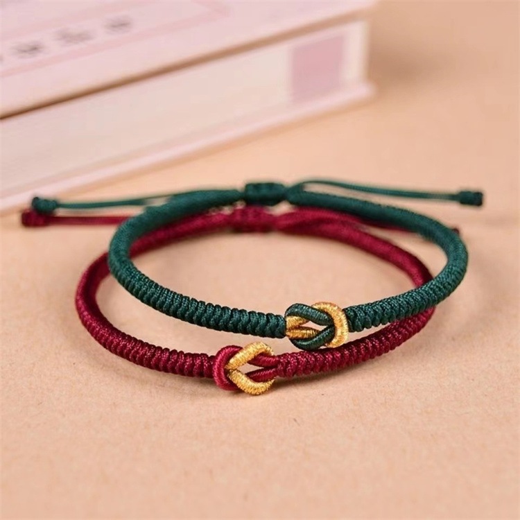Vòng Tay Chỉ Đỏ May Mắn – Nút Thắt Vàng Kết Nối Tình Thân Và Tài Lộc | WU Bangle | BigBuy360 - bigbuy360.vn