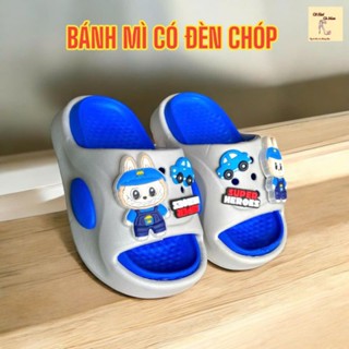 DCLB: Dép bánh mì LABUBU quai ngang cho bé trai có đèn chóp đế nhẹ mềm êm chân mẫu mới ra được ưa chuộng 