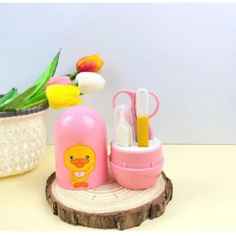 Bộ Bấm Móng Cho Bé Nhiều Mẫu (Bấm, kéo, rũa móng tay, nhíp)
