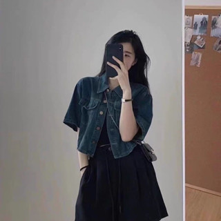 Áo Khoác Jean Ngắn Tay Dáng Crop Chất Vải Denim Dày Dặn Kiểu Dáng Thời Trang Nữ