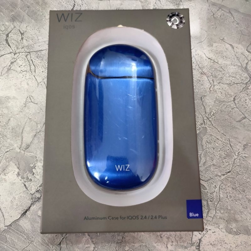 Case đựng IQOS bằng kim loại.