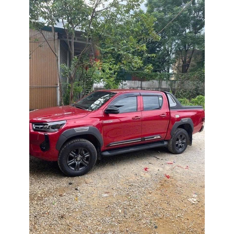 Nẹp Sườn Hilux 2016-2025, mẫu GR