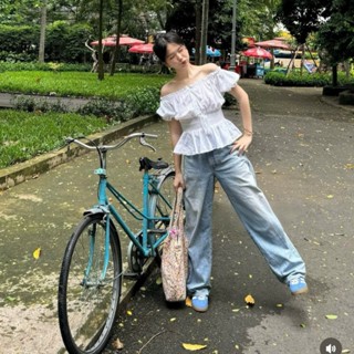 Áo trễ vai chun eo phối viền ren, áo kiểu nữ cài nút phối nơ Salavi N2 055