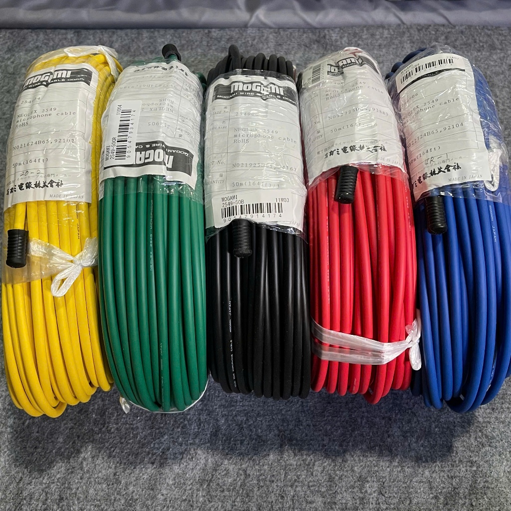 Dây tín hiệu Mogami 2549 có đủ 5 màu made in Japan, bán theo mét.