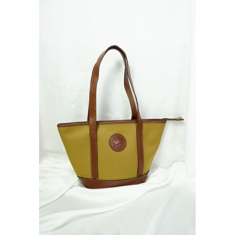 Hunting world Handbag