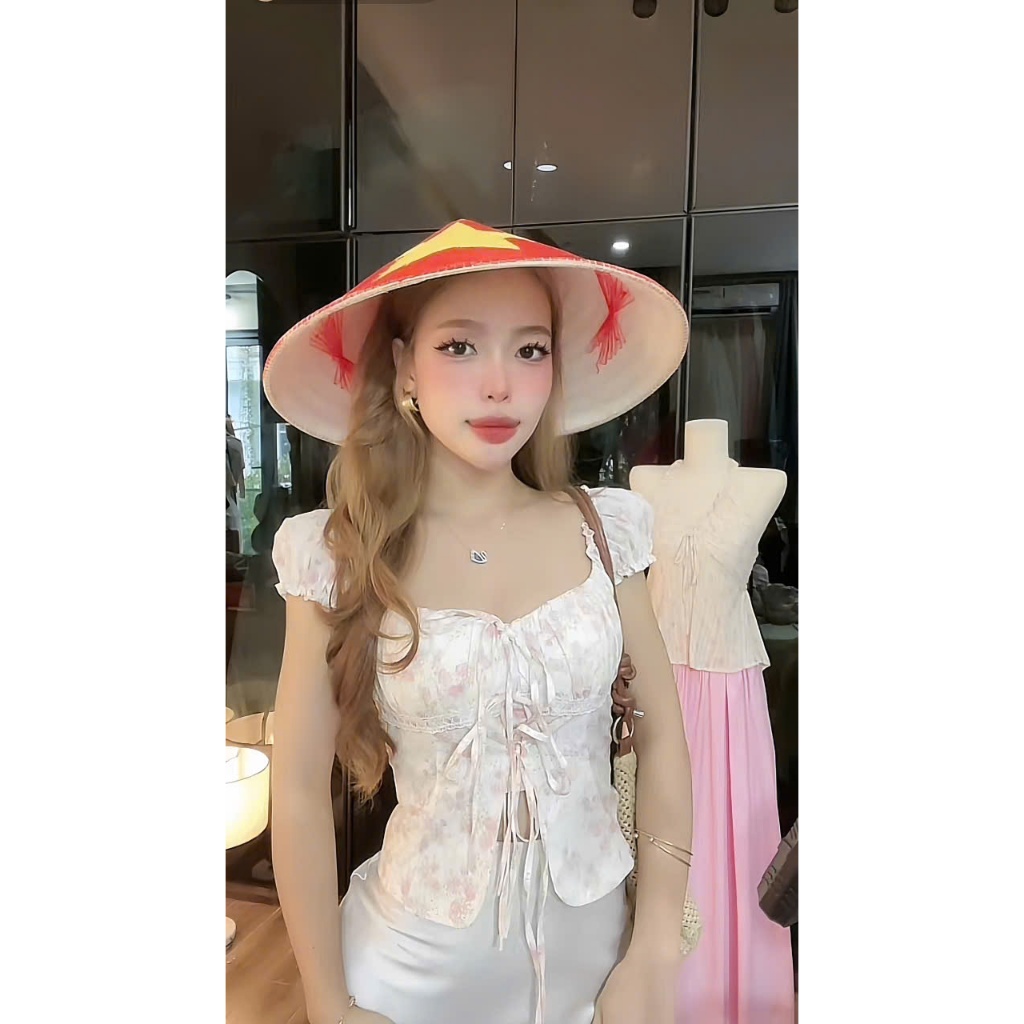 LEILA TOP | Áo trễ vai hoa XẺ TRƯỚC, có mút ngực - phía sau có chun co dãn size SML | BigBuy360 - bigbuy360.vn