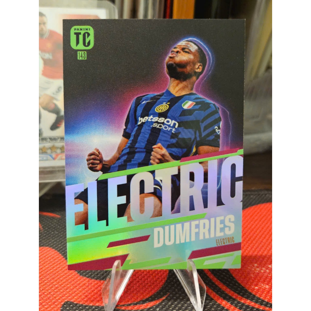 Thẻ ELECTRIC Dumfries Panini Top Class Pure Football 2025 (Inter Milan)