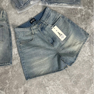 THE QUẠO - Quần Short Jean Nữ Lưng Cao Thêu Túi Viền Lai Màu Nhạt Bụi S2604_640