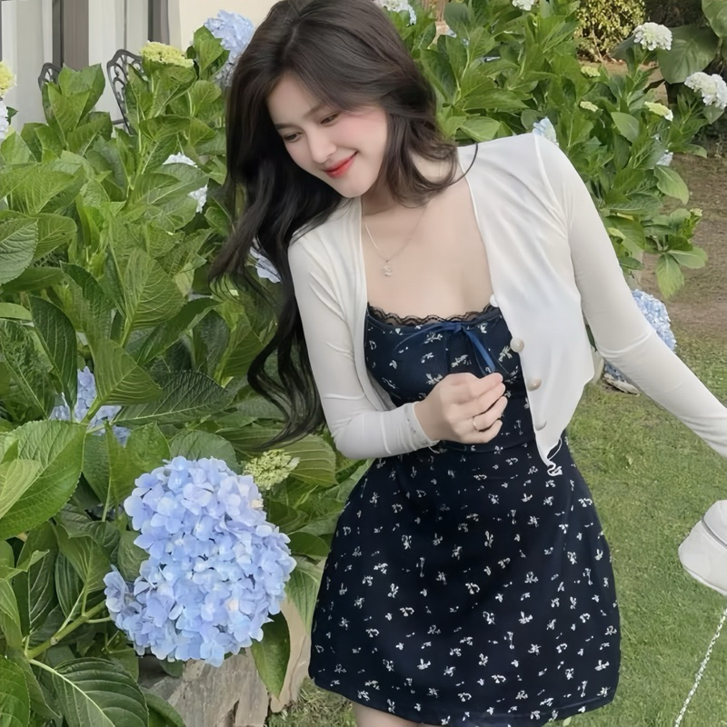 Sét Váy Hoa Nhí Màu Đen 2 Món Gồm Váy 2 Dây + Áo Khoác Ngoài | BigBuy360 - bigbuy360.vn