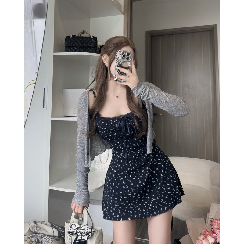 Sét Váy Hoa Nhí Màu Đen 2 Món Gồm Váy 2 Dây + Áo Khoác Ngoài | BigBuy360 - bigbuy360.vn