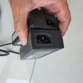 sạc adapter 12v 5a chính hãng, ko bán hàng FAKE