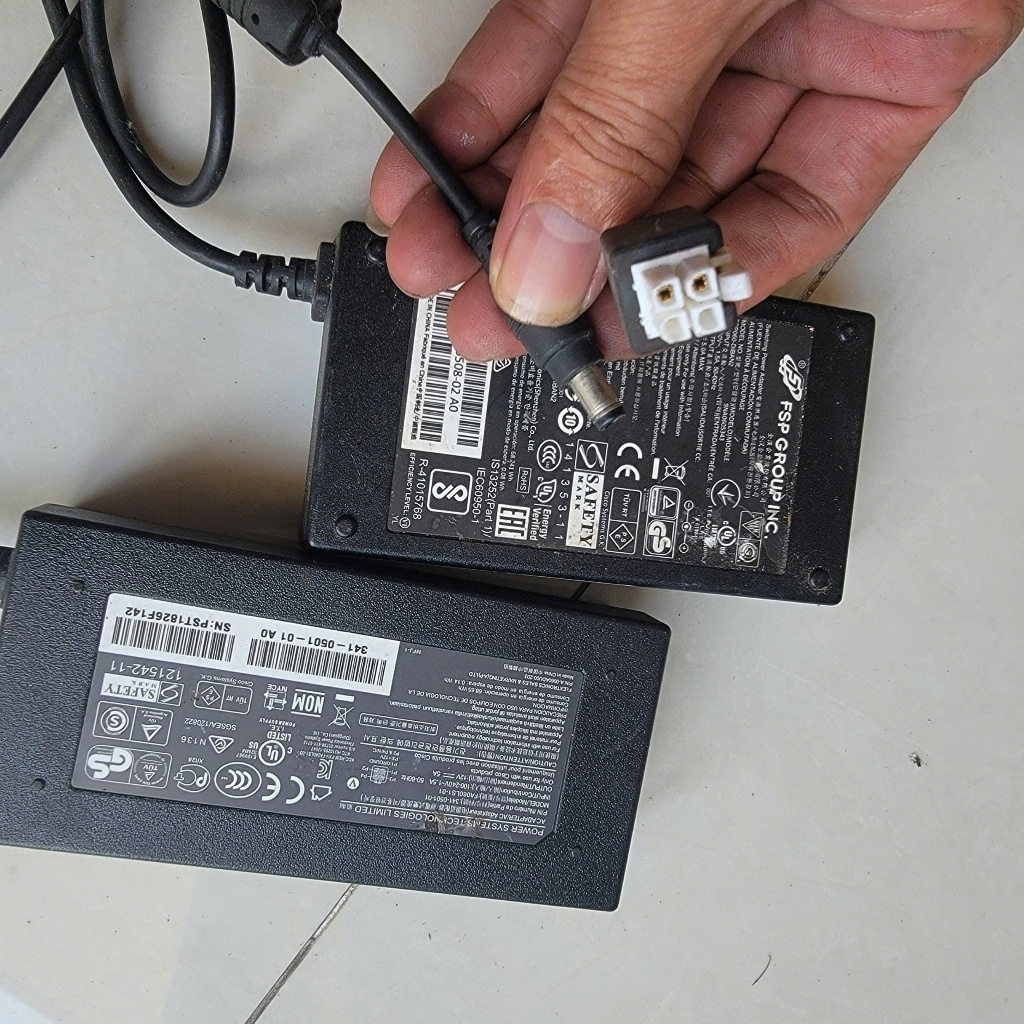 sạc adapter 12v 5a chính hãng, ko bán hàng FAKE