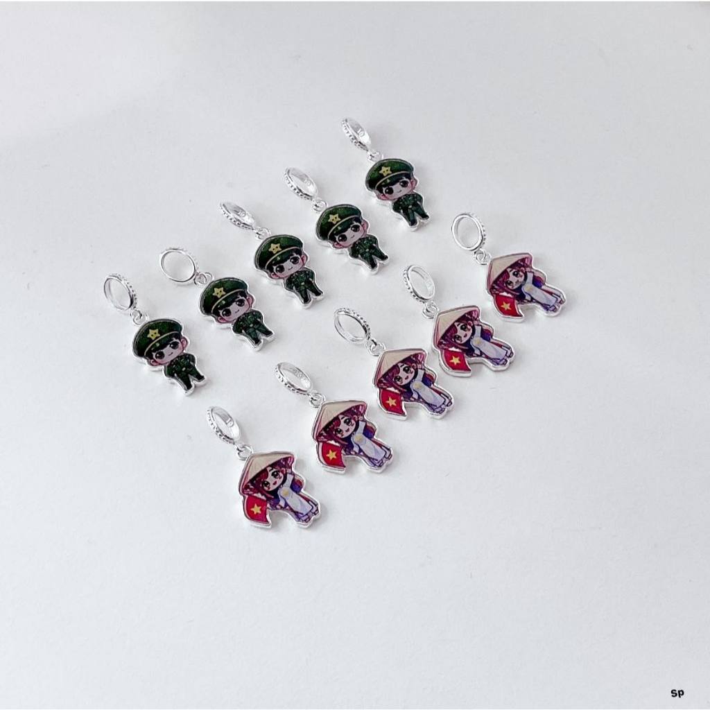 Charm chú bộ đội và cô gái việt nam yêu thương