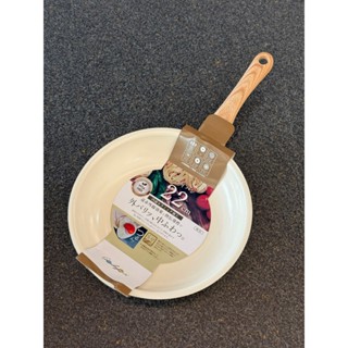 Chảo chống dính ceramic Kakusee Nhật Bản, tay cầm nhựa phenolic dạng vân gỗ cực đẹp