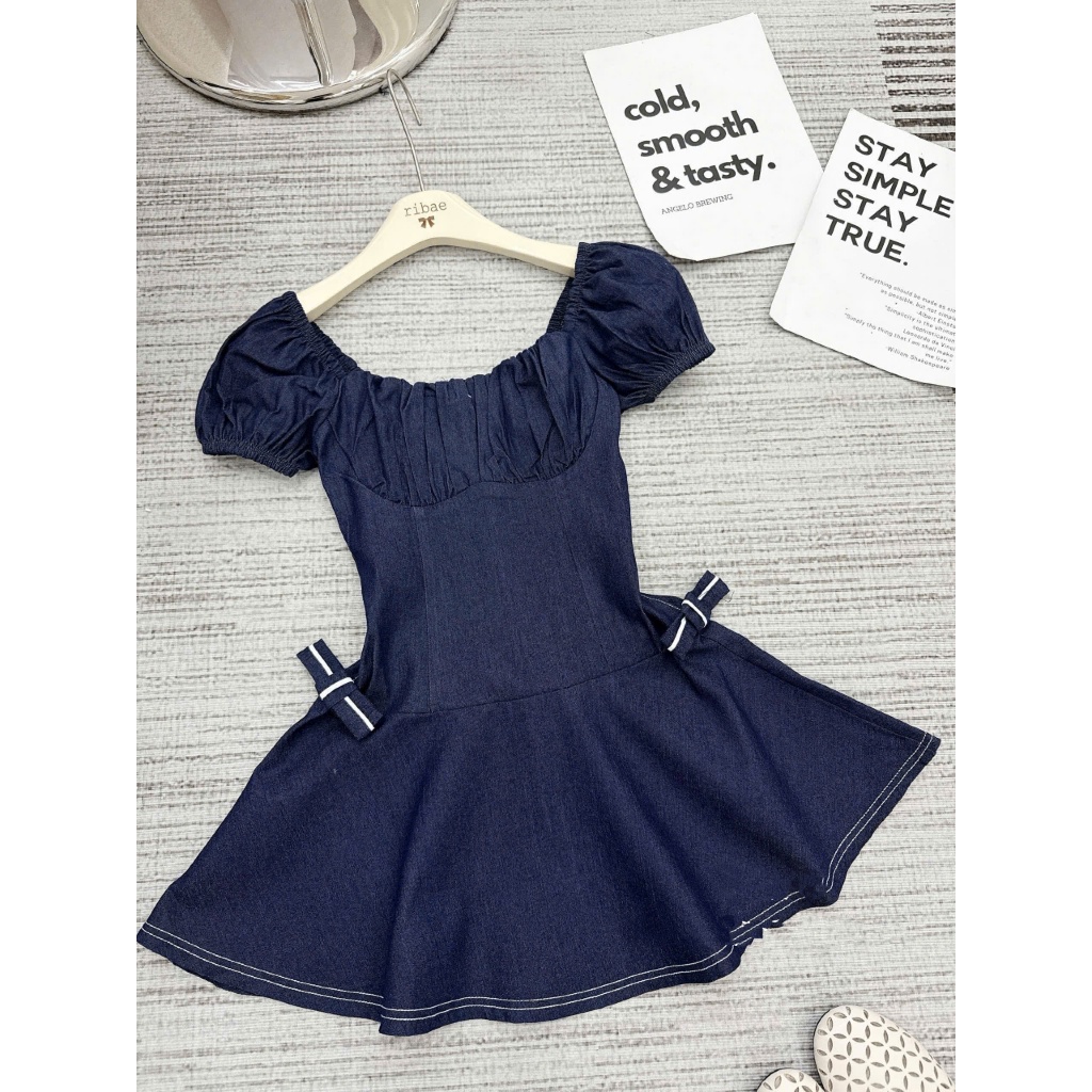 [V.07]: Váy Denim Nhúm Ngực Tay Bồng Xòe Dáng Ngắn Đính 2 Nơ Hông + Quần Váy Rời Sang Chảnh (Ảnh Thật Trải Sàn) Lollaye | BigBuy360 - bigbuy360.vn