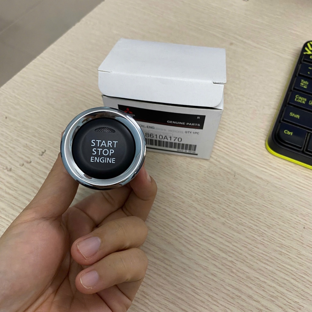 [Chính hãng] Công tắc Start Stop, Nút bấm ấn khởi động động cơ xe Mitsubishi Xpander | 8610A170