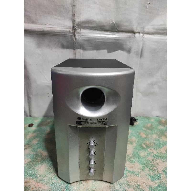 Loa sub 4.1- Soundmax và Nansin & Jumboy