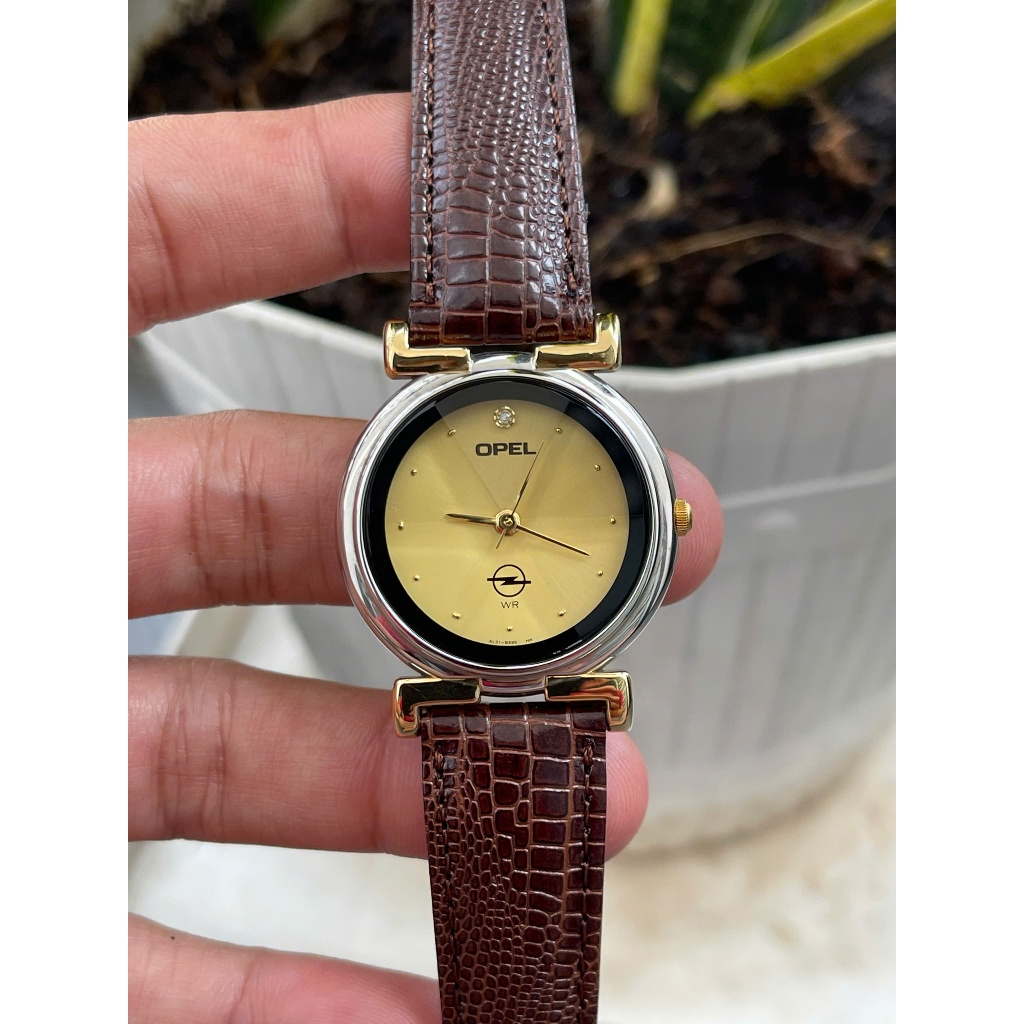 Đồng hồ nữ Opel kính vát cạnh hàng si Nhật chạy pin
