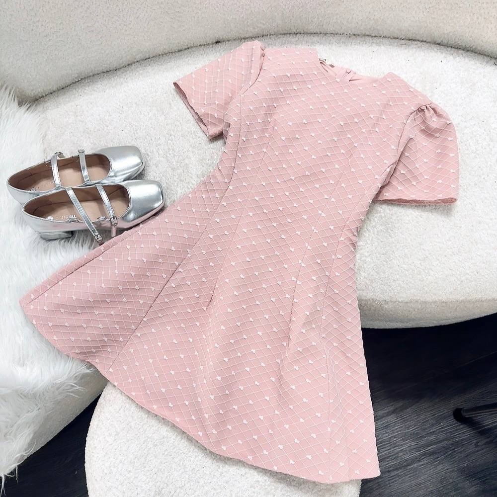 Đầm nữ thiết kế xòe nhẹ hồng chấm bi Pink Dress | BigBuy360 - bigbuy360.vn