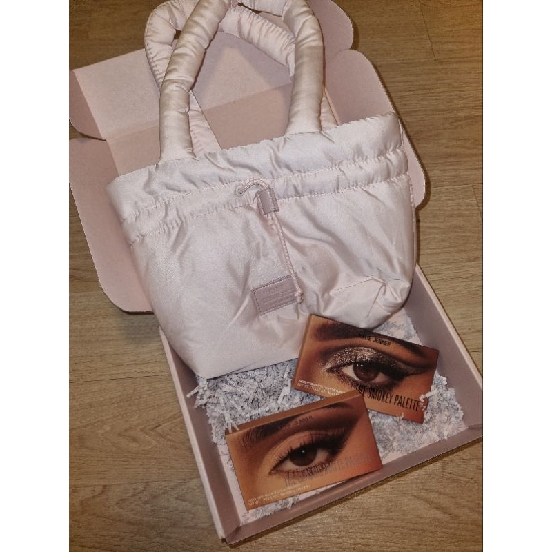 TÚI HỒNG KYLIE COSMETICS – SATIN PINK POUCH