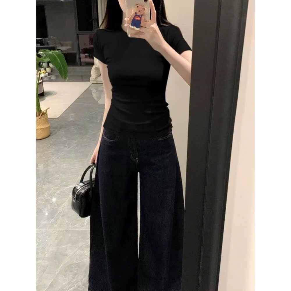 Áo thun nữ tay ngắn ôm body chất vải cotton lông mịn co giãn dáng basic A222 SUTANO | BigBuy360 - bigbuy360.vn