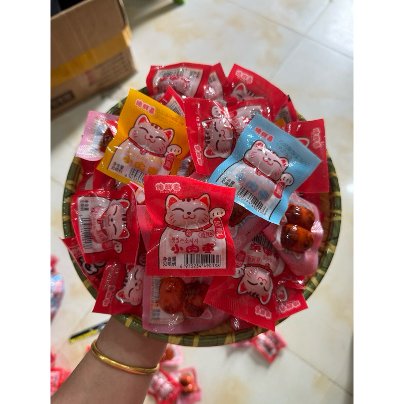 3 cái xx 2 viên ăn liền hình mèo